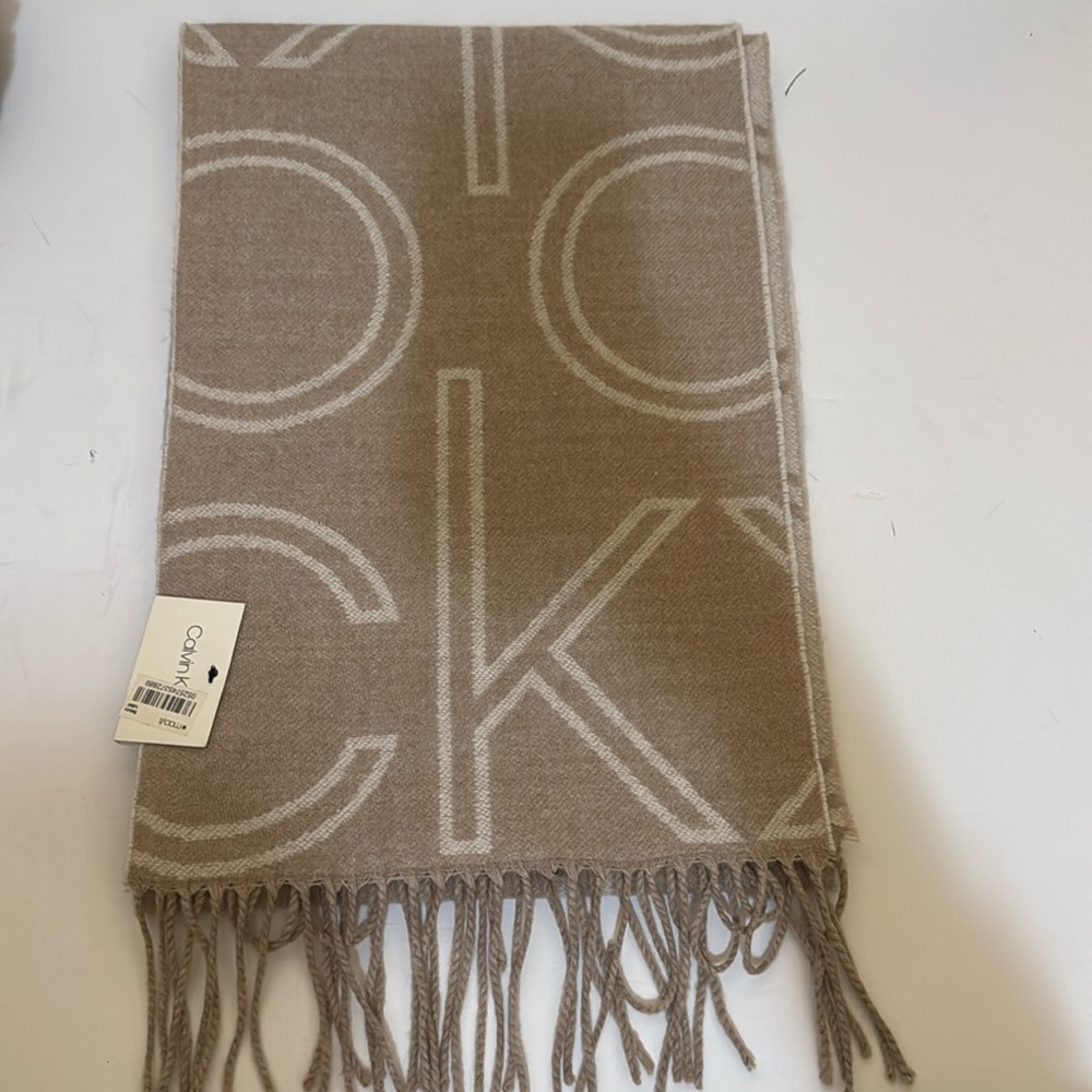 Calvin Klein scarf